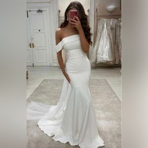 Mermaid Off-Shoulder Mermaid Dress